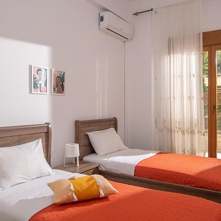 Beachfront Green Apt-Ligaria Beach Bagian luar foto