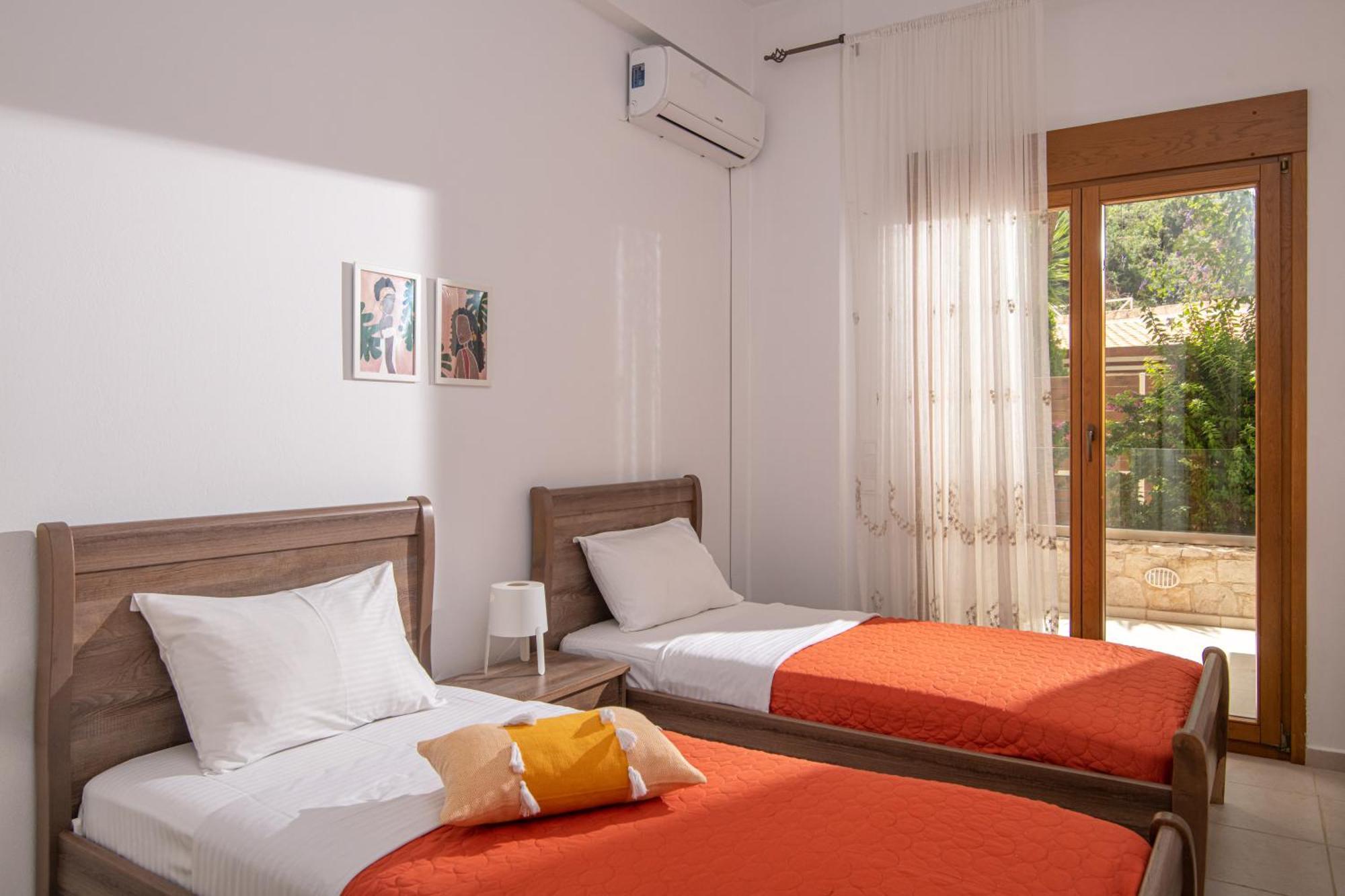 Beachfront Green Apt-Ligaria Beach Bagian luar foto